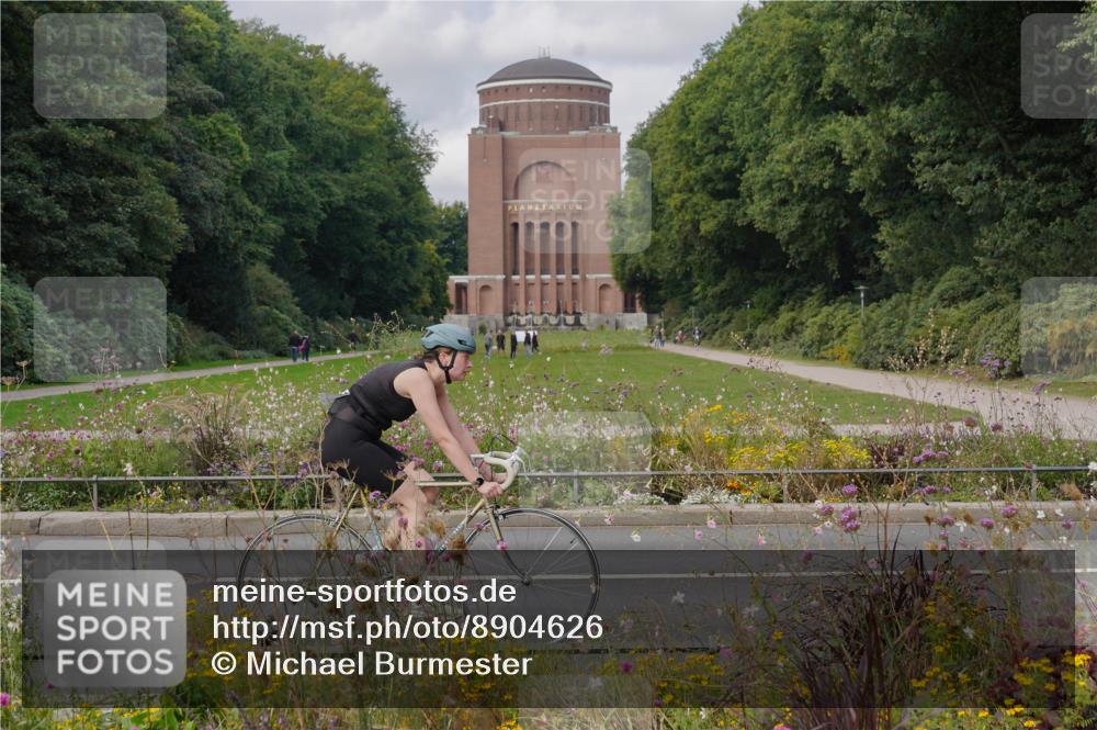 14.09.2025 - Stadtparktriathlon Michael Burmester http://msf.ph/oto/8904626 14.09.2025 11:35:42 Radfahren 995, 1020 meine-sportfotos.de