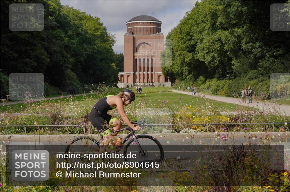 14.09.2025 - Stadtparktriathlon Michael Burmester http://msf.ph/oto/8904645 14.09.2025 11:36:47 Radfahren 916, 938, 973, 982, 989, 1018, 1077, 1083 meine-sportfotos.de