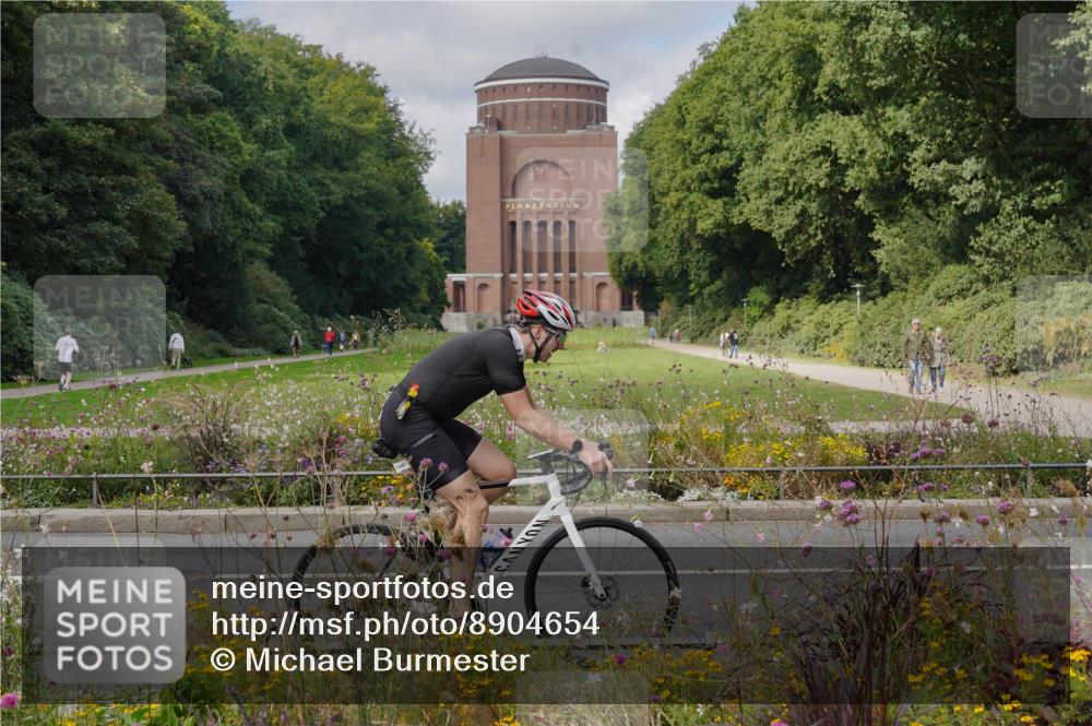 14.09.2025 - Stadtparktriathlon Michael Burmester http://msf.ph/oto/8904654 14.09.2025 11:37:31 Radfahren 1016, 1040 meine-sportfotos.de