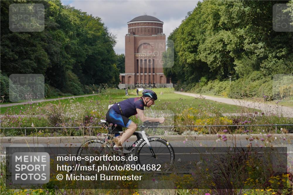 14.09.2025 - Stadtparktriathlon Michael Burmester http://msf.ph/oto/8904682 14.09.2025 11:39:05 Radfahren 949, 952, 998, 1014, 1062, 1086 meine-sportfotos.de