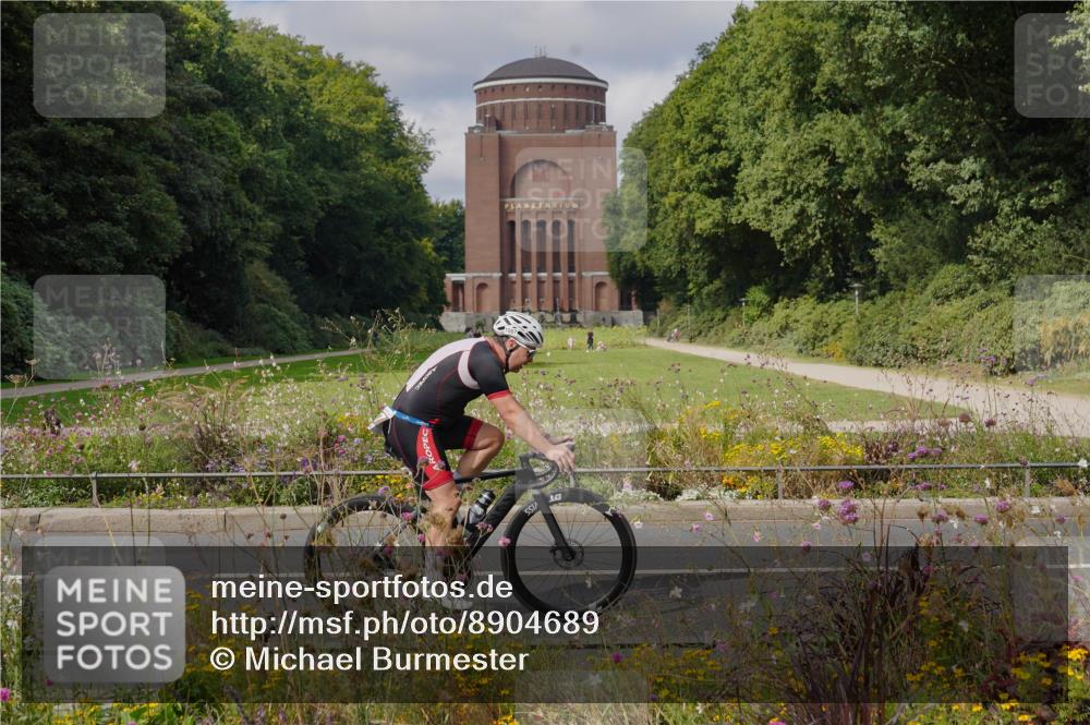 14.09.2025 - Stadtparktriathlon Michael Burmester http://msf.ph/oto/8904689 14.09.2025 11:39:25 Radfahren 927, 940, 960, 1031, 1058, 1073, 1087, 1110 meine-sportfotos.de
