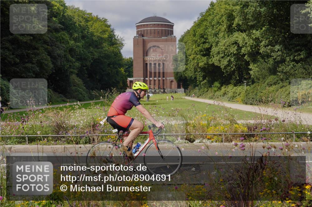14.09.2025 - Stadtparktriathlon Michael Burmester http://msf.ph/oto/8904691 14.09.2025 11:39:28 Radfahren 940, 960, 1031, 1058, 1073, 1087, 1110 meine-sportfotos.de