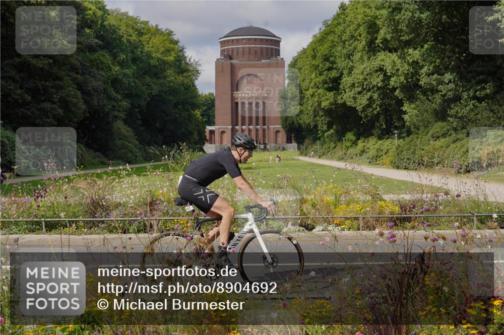 14.09.2025 - Stadtparktriathlon Michael Burmester http://msf.ph/oto/8904692 14.09.2025 11:39:28 Radfahren 940, 960, 1031, 1058, 1073, 1087, 1110 meine-sportfotos.de