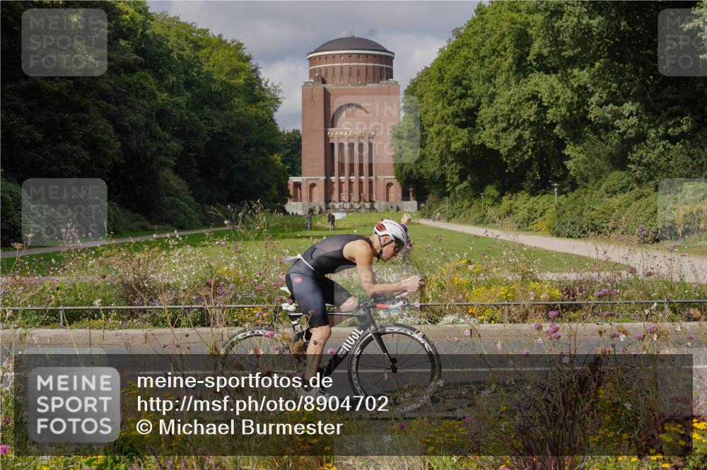 14.09.2025 - Stadtparktriathlon Michael Burmester http://msf.ph/oto/8904702 14.09.2025 11:39:55 Radfahren 929, 945, 957, 964, 1056, 1060, 1067, 1095 meine-sportfotos.de