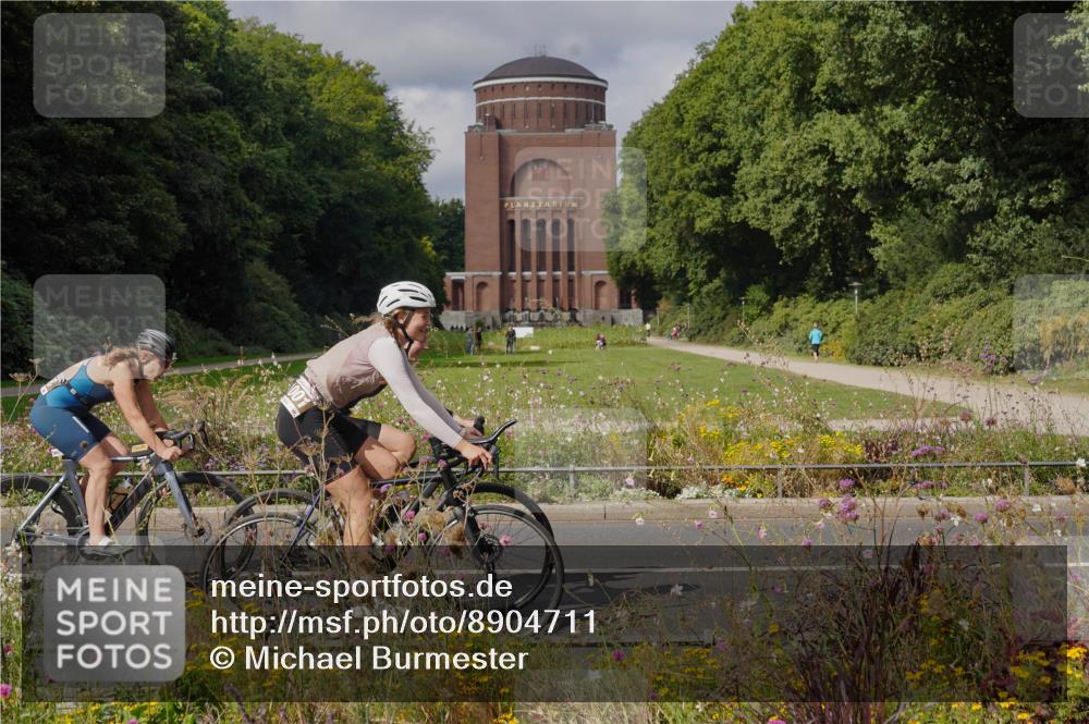 14.09.2025 - Stadtparktriathlon Michael Burmester http://msf.ph/oto/8904711 14.09.2025 11:40:19 Radfahren 968, 972, 1001, 1002, 1049, 1069 meine-sportfotos.de