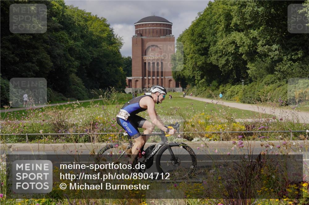 14.09.2025 - Stadtparktriathlon Michael Burmester http://msf.ph/oto/8904712 14.09.2025 11:40:24 Radfahren 968, 972, 1001, 1002, 1049, 1069 meine-sportfotos.de