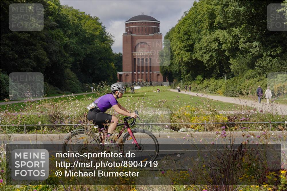 14.09.2025 - Stadtparktriathlon Michael Burmester http://msf.ph/oto/8904719 14.09.2025 11:40:48 Radfahren 857, 948, 958, 966, 978, 1006, 1036, 1089, 1116 meine-sportfotos.de