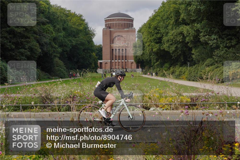 14.09.2025 - Stadtparktriathlon Michael Burmester http://msf.ph/oto/8904746 14.09.2025 11:42:25 Radfahren 934, 935, 962, 969, 979, 1011, 1012, 1023, 1066, 1084 meine-sportfotos.de