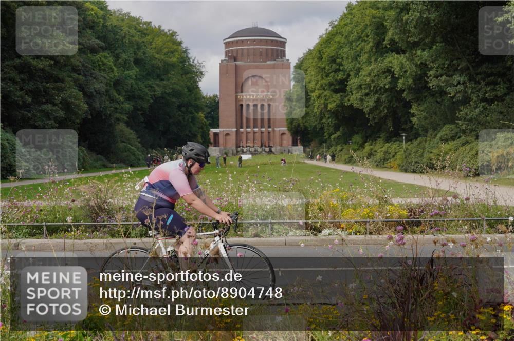 14.09.2025 - Stadtparktriathlon Michael Burmester http://msf.ph/oto/8904748 14.09.2025 11:42:27 Radfahren 934, 935, 962, 969, 979, 1011, 1012, 1023, 1066, 1092 meine-sportfotos.de