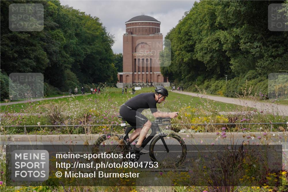 14.09.2025 - Stadtparktriathlon Michael Burmester http://msf.ph/oto/8904753 14.09.2025 11:42:36 Radfahren 993, 997, 1005, 1011, 1023, 1066, 1076, 1092, 1103, 1113 meine-sportfotos.de