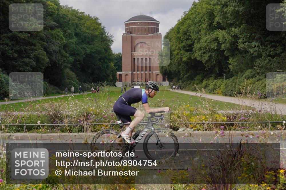 14.09.2025 - Stadtparktriathlon Michael Burmester http://msf.ph/oto/8904754 14.09.2025 11:42:37 Radfahren 993, 997, 1005, 1011, 1017, 1023, 1072, 1076, 1092, 1103, 1113 meine-sportfotos.de