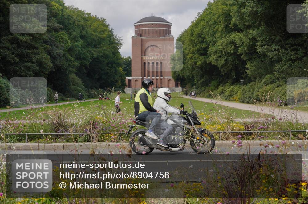 14.09.2025 - Stadtparktriathlon Michael Burmester http://msf.ph/oto/8904758 14.09.2025 11:42:42 Radfahren 993, 997, 1000, 1005, 1017, 1072, 1076, 1094, 1103, 1113 meine-sportfotos.de