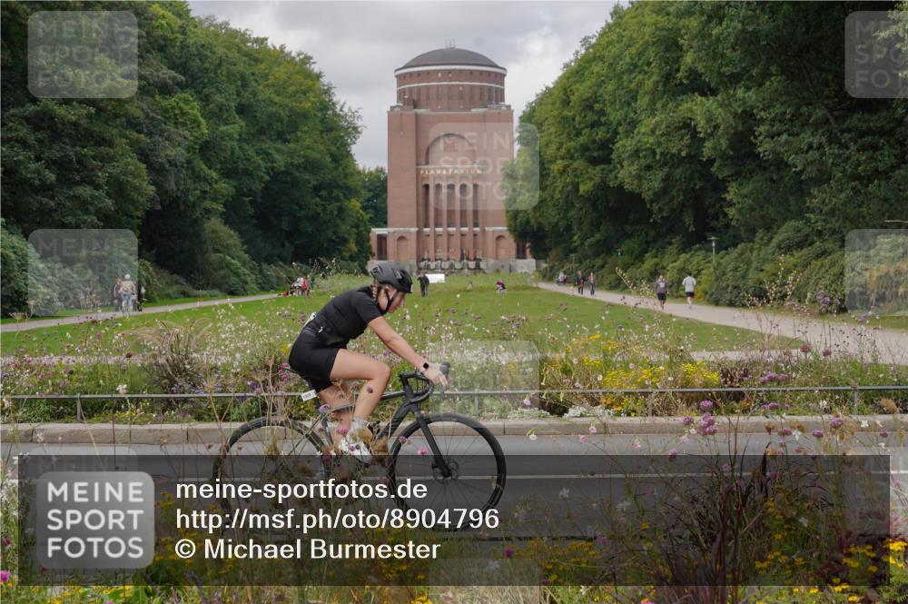 14.09.2025 - Stadtparktriathlon Michael Burmester http://msf.ph/oto/8904796 14.09.2025 11:44:31 Radfahren 931, 938, 944, 973, 982, 989, 1009, 1040, 1051, 1085 meine-sportfotos.de