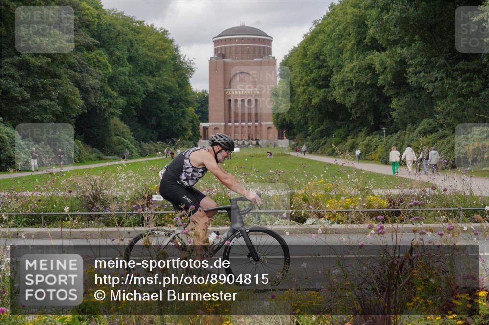 14.09.2025 - Stadtparktriathlon Michael Burmester http://msf.ph/oto/8904815 14.09.2025 11:45:35 Radfahren 963, 975, 981, 1033, 1064 meine-sportfotos.de