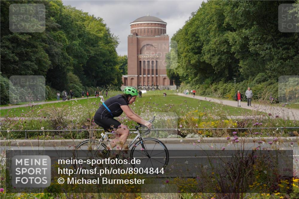 14.09.2025 - Stadtparktriathlon Michael Burmester http://msf.ph/oto/8904844 14.09.2025 11:47:09 Radfahren 937, 940, 998, 1016, 1060, 1069, 1073, 1091, 1110, 1120 meine-sportfotos.de