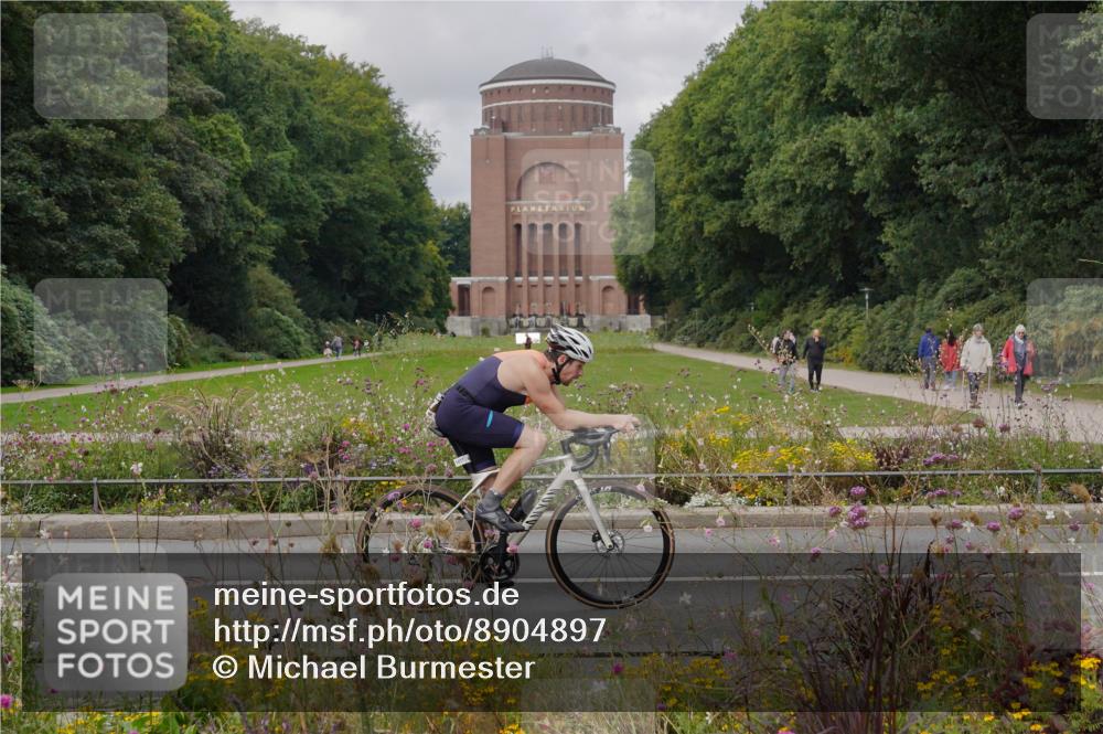 14.09.2025 - Stadtparktriathlon Michael Burmester http://msf.ph/oto/8904897 14.09.2025 11:50:11 Radfahren 935, 958, 969, 978, 1075, 1077, 1084, 1103, 1121 meine-sportfotos.de