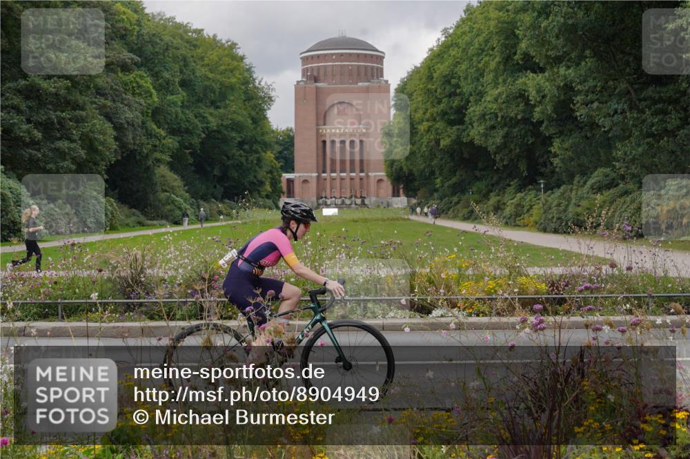 14.09.2025 - Stadtparktriathlon Michael Burmester http://msf.ph/oto/8904949 14.09.2025 11:52:41 Radfahren 938, 1008, 1048, 1067, 1117 meine-sportfotos.de