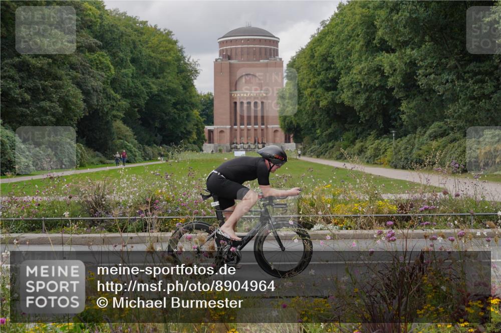 14.09.2025 - Stadtparktriathlon Michael Burmester http://msf.ph/oto/8904964 14.09.2025 11:53:30 Radfahren 931, 981, 1178 meine-sportfotos.de