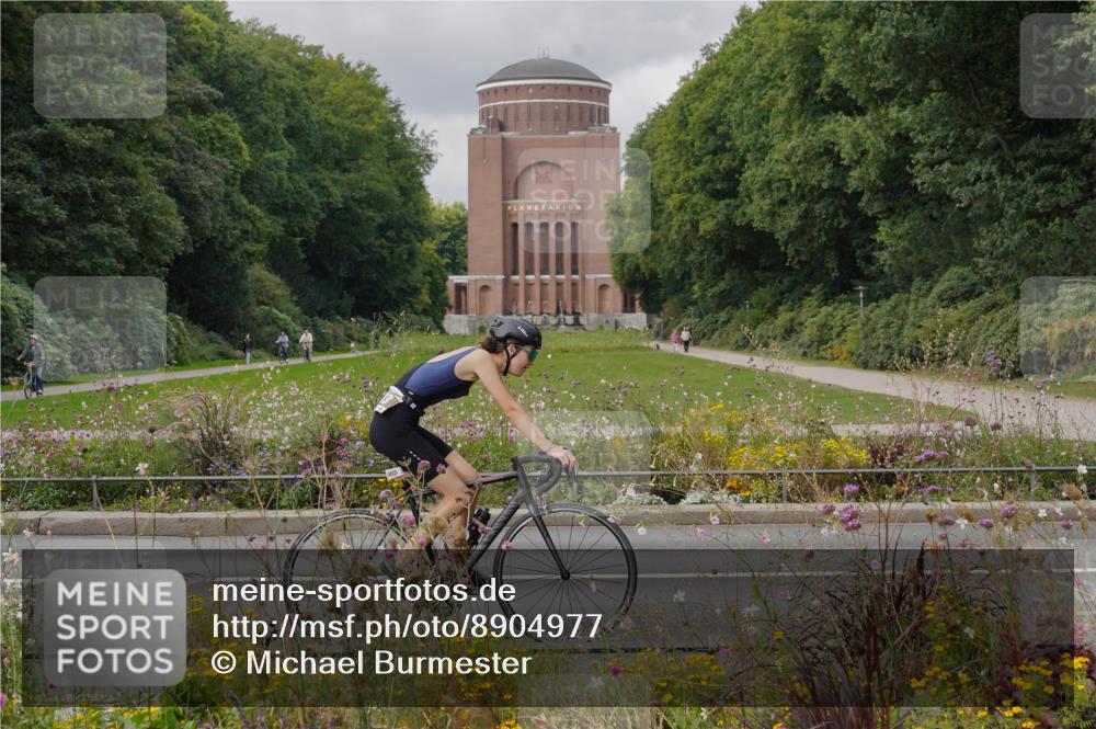 14.09.2025 - Stadtparktriathlon Michael Burmester http://msf.ph/oto/8904977 14.09.2025 11:54:06 Radfahren 975, 993, 1036, 1058, 1081, 1087, 1096, 1185 meine-sportfotos.de