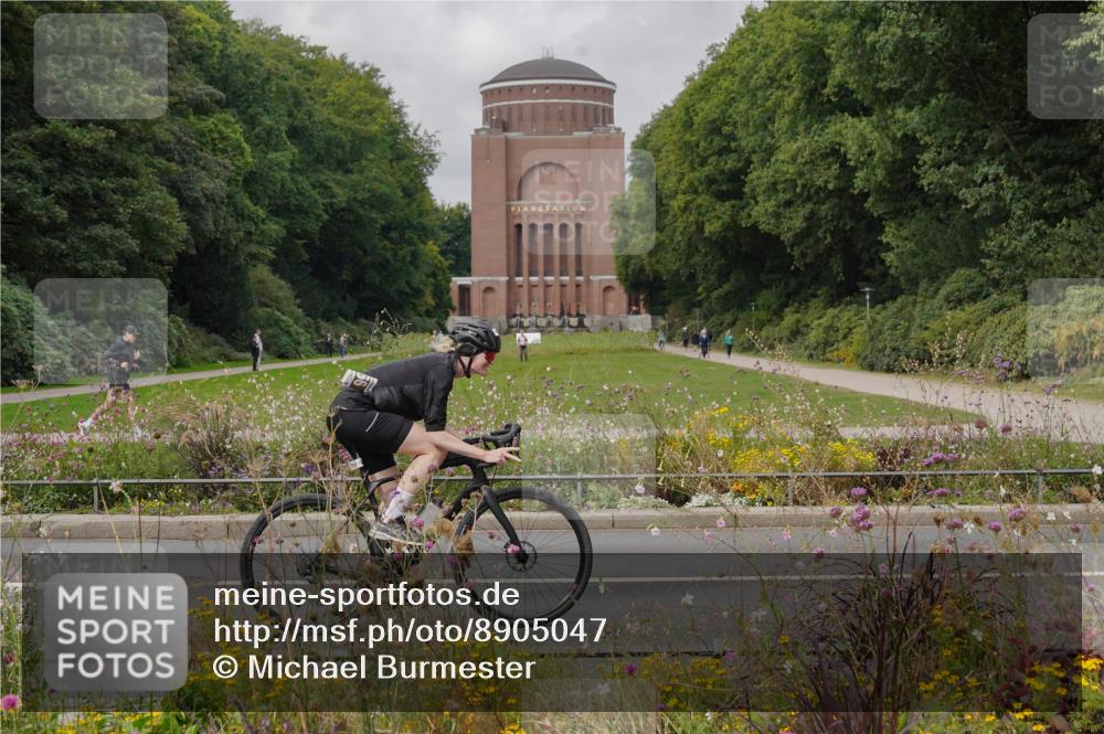 14.09.2025 - Stadtparktriathlon Michael Burmester http://msf.ph/oto/8905047 14.09.2025 11:57:45 Radfahren 966, 1027, 1084, 1109, 1199 meine-sportfotos.de