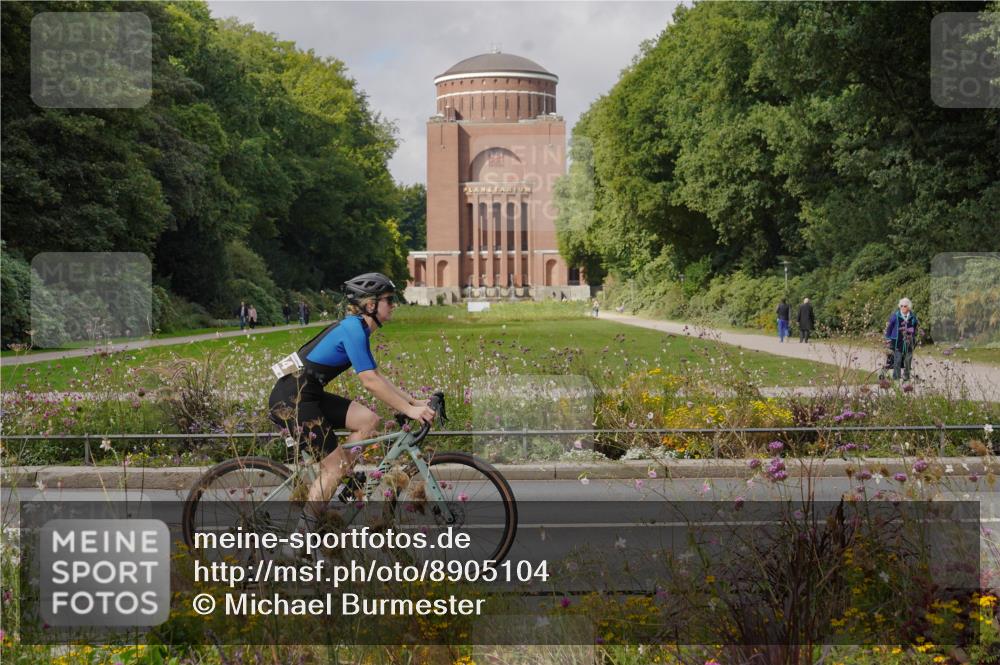 14.09.2025 - Stadtparktriathlon Michael Burmester http://msf.ph/oto/8905104 14.09.2025 12:00:50 Radfahren 962, 974, 994, 1011, 1063, 1064 meine-sportfotos.de