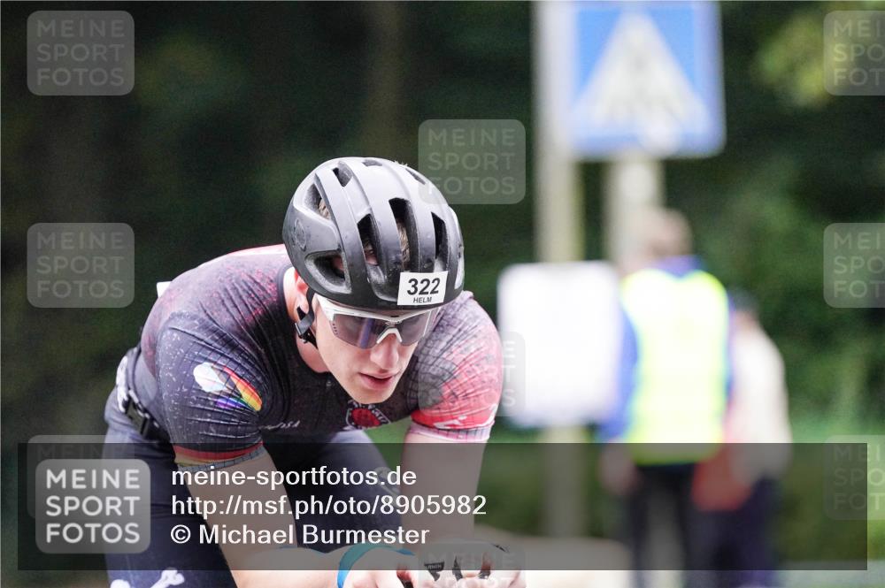 14.09.2025 - Stadtparktriathlon Michael Burmester http://msf.ph/oto/8905982 14.09.2025 09:03:31 Radfahren 322 meine-sportfotos.de