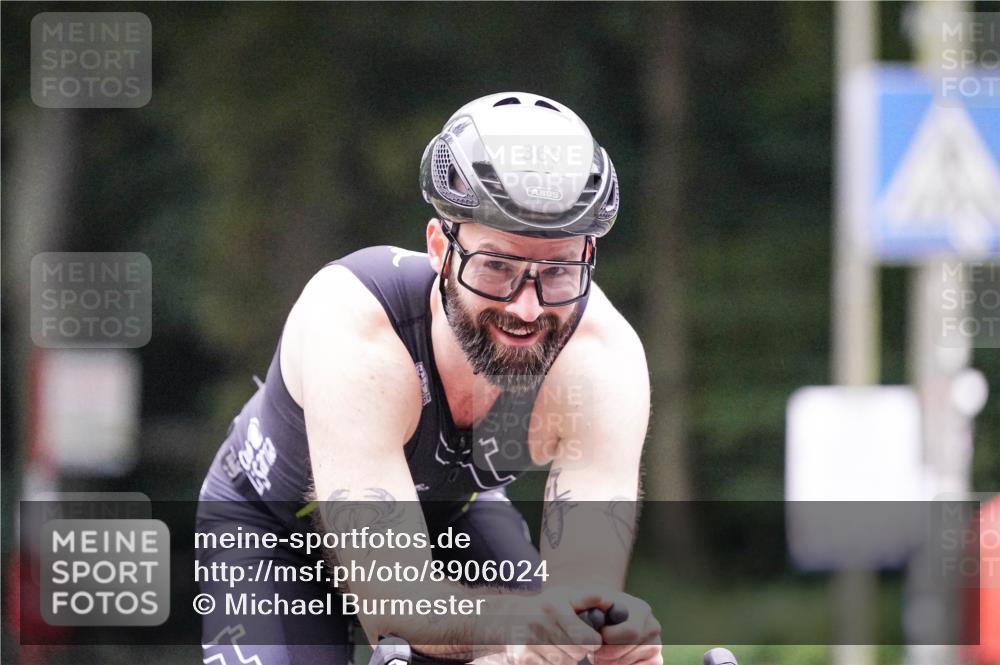 14.09.2025 - Stadtparktriathlon Michael Burmester http://msf.ph/oto/8906024 14.09.2025 09:04:18 Radfahren 303, 332, 338, 369, 372 meine-sportfotos.de