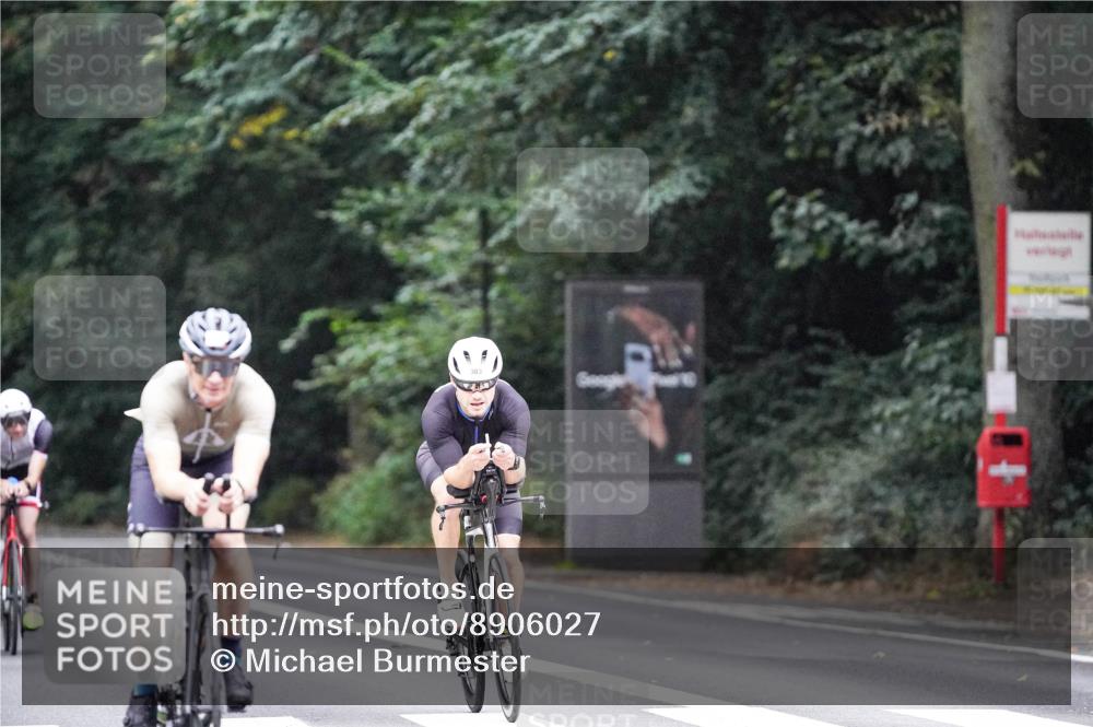14.09.2025 - Stadtparktriathlon Michael Burmester http://msf.ph/oto/8906027 14.09.2025 09:04:20 Radfahren 303, 332, 338, 369, 372 meine-sportfotos.de
