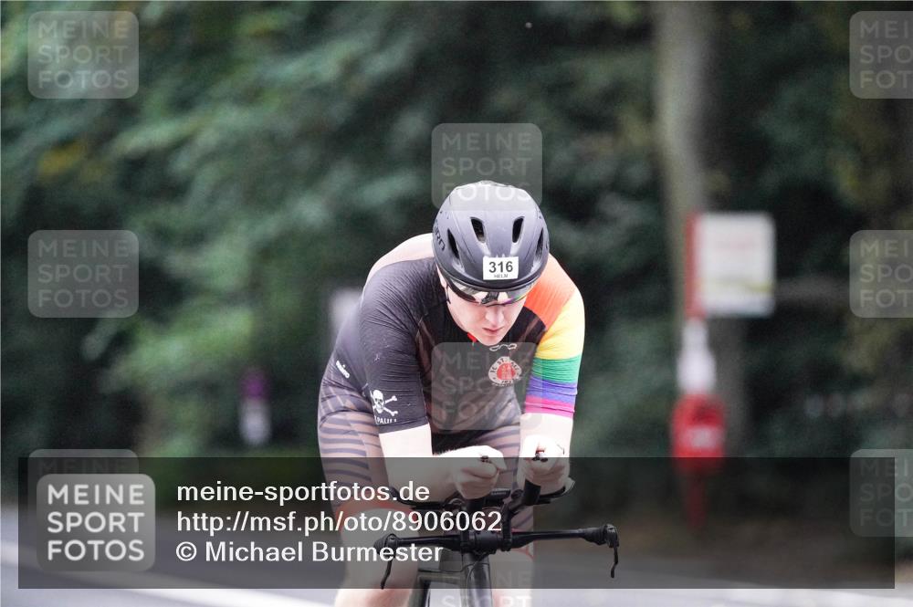 14.09.2025 - Stadtparktriathlon Michael Burmester http://msf.ph/oto/8906062 14.09.2025 09:04:36 Radfahren 315, 316, 360, 476 meine-sportfotos.de