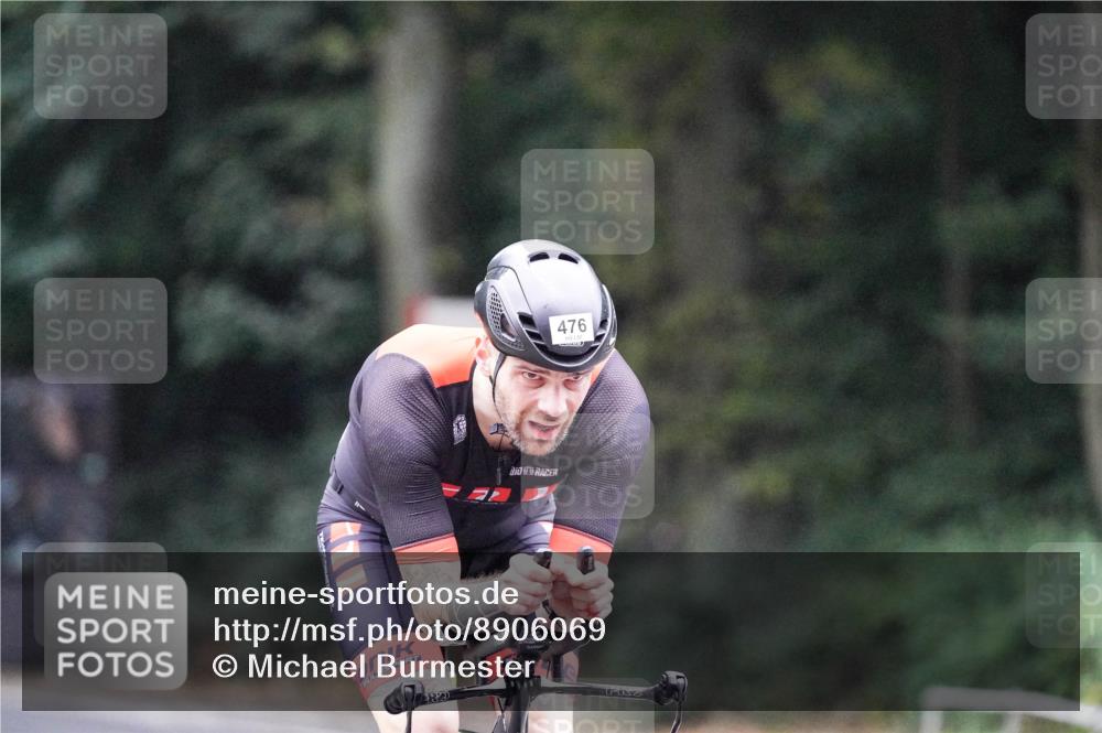 14.09.2025 - Stadtparktriathlon Michael Burmester http://msf.ph/oto/8906069 14.09.2025 09:04:44 Radfahren 321, 367, 476 meine-sportfotos.de