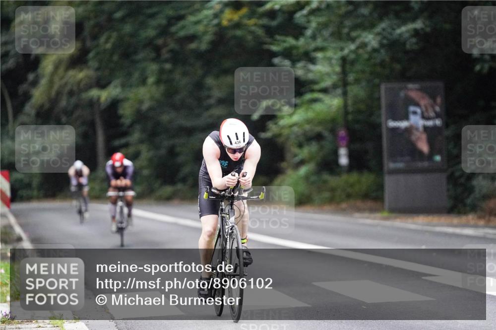 14.09.2025 - Stadtparktriathlon Michael Burmester http://msf.ph/oto/8906102 14.09.2025 09:05:18 Radfahren 312, 408, 436 meine-sportfotos.de