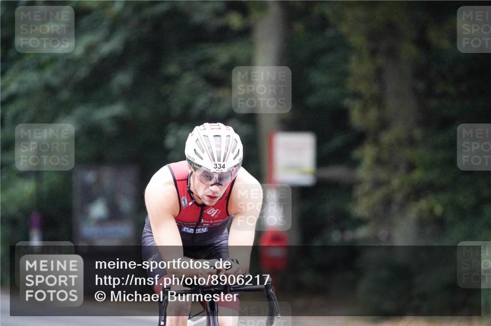 14.09.2025 - Stadtparktriathlon Michael Burmester http://msf.ph/oto/8906217 14.09.2025 09:06:44 Radfahren 334, 344, 374 meine-sportfotos.de