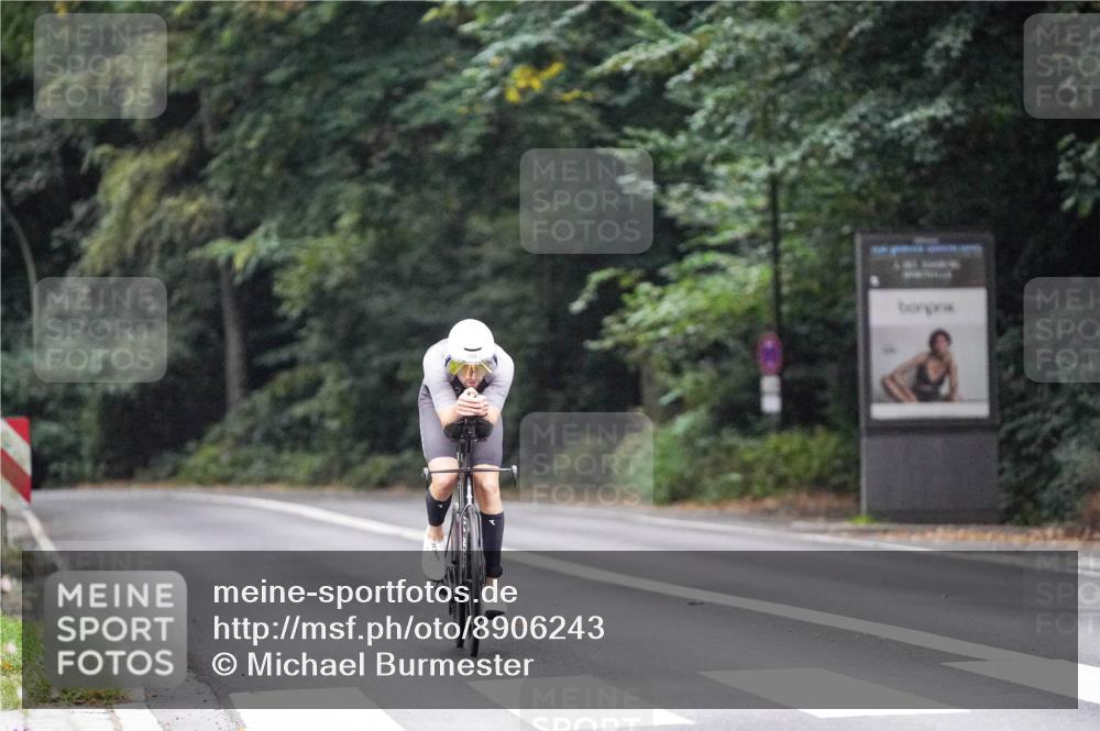 14.09.2025 - Stadtparktriathlon Michael Burmester http://msf.ph/oto/8906243 14.09.2025 09:07:24 Radfahren 358 meine-sportfotos.de