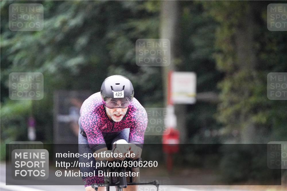 14.09.2025 - Stadtparktriathlon Michael Burmester http://msf.ph/oto/8906260 14.09.2025 09:07:36 Radfahren 304, 419, 425 meine-sportfotos.de