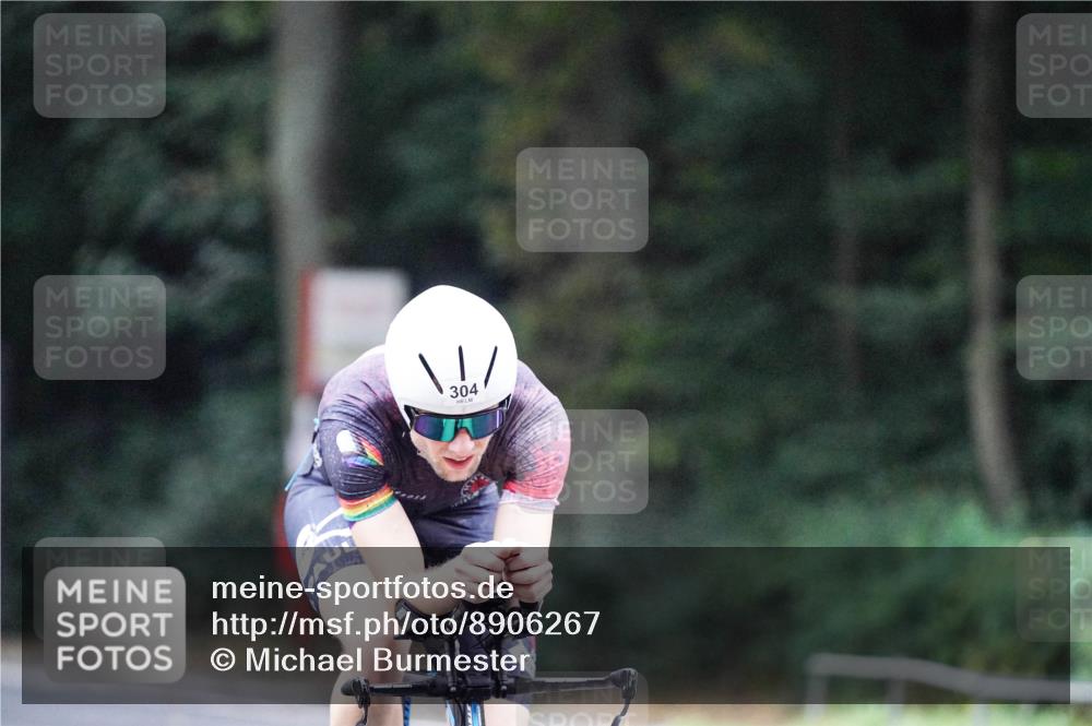 14.09.2025 - Stadtparktriathlon Michael Burmester http://msf.ph/oto/8906267 14.09.2025 09:07:41 Radfahren 304, 324, 368, 404, 425 meine-sportfotos.de