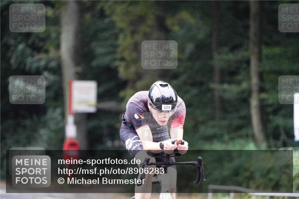 14.09.2025 - Stadtparktriathlon Michael Burmester http://msf.ph/oto/8906283 14.09.2025 09:07:50 Radfahren 324, 368, 380, 401, 404 meine-sportfotos.de