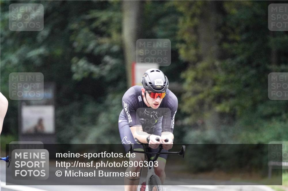 14.09.2025 - Stadtparktriathlon Michael Burmester http://msf.ph/oto/8906303 14.09.2025 09:08:13 Radfahren 333, 366, 377 meine-sportfotos.de