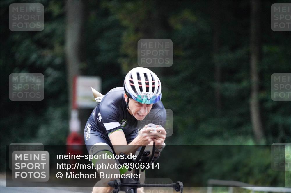 14.09.2025 - Stadtparktriathlon Michael Burmester http://msf.ph/oto/8906314 14.09.2025 09:08:28 Radfahren 301, 371, 373, 381, 393, 400, 430 meine-sportfotos.de