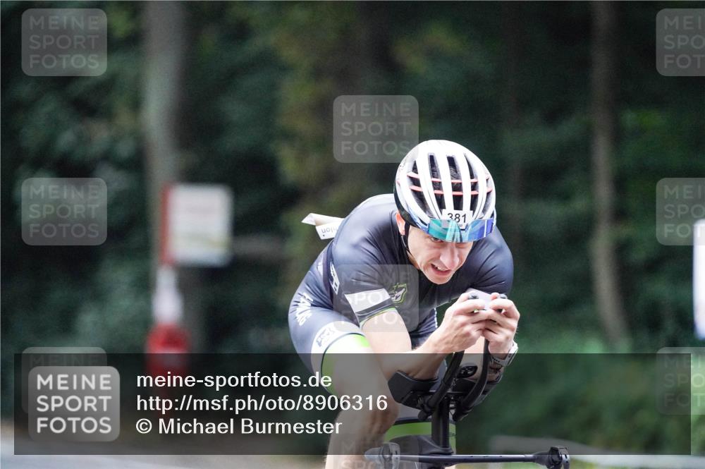 14.09.2025 - Stadtparktriathlon Michael Burmester http://msf.ph/oto/8906316 14.09.2025 09:08:28 Radfahren 301, 371, 373, 381, 393, 400, 430 meine-sportfotos.de