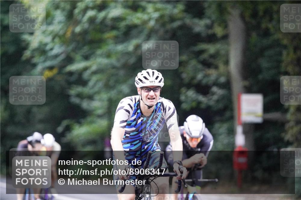 14.09.2025 - Stadtparktriathlon Michael Burmester http://msf.ph/oto/8906347 14.09.2025 09:08:38 Radfahren 318, 326, 339, 340, 342, 345, 347, 363, 370, 383, 400, 410, 418 meine-sportfotos.de