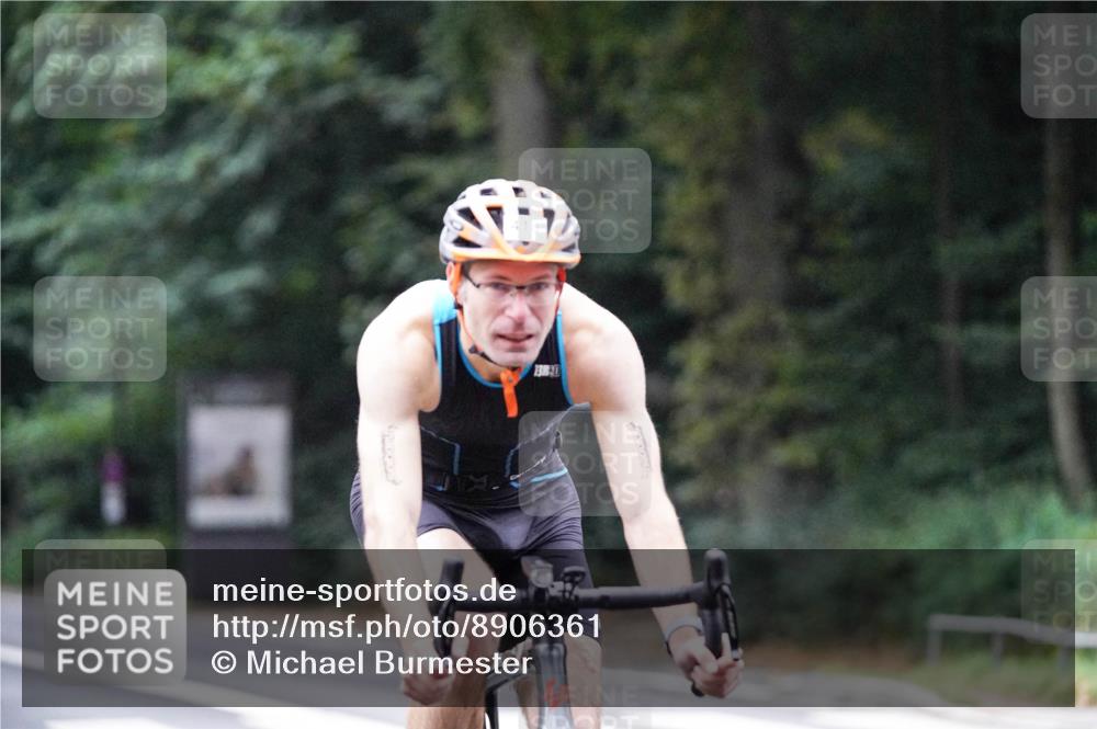 14.09.2025 - Stadtparktriathlon Michael Burmester http://msf.ph/oto/8906361 14.09.2025 09:08:41 Radfahren 318, 326, 339, 340, 342, 345, 347, 363, 365, 370, 383, 392, 410, 418, 437 meine-sportfotos.de