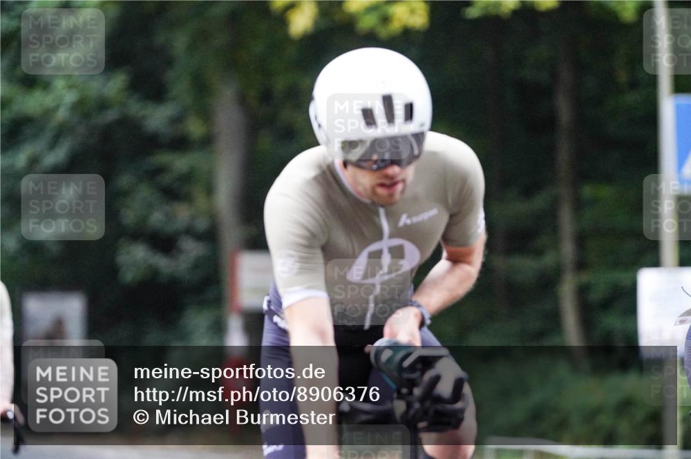14.09.2025 - Stadtparktriathlon Michael Burmester http://msf.ph/oto/8906376 14.09.2025 09:08:44 Radfahren 318, 326, 339, 340, 342, 345, 347, 365, 370, 383, 392, 410, 418, 437 meine-sportfotos.de
