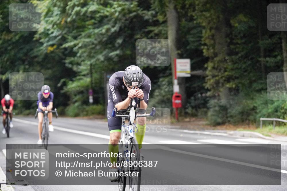 14.09.2025 - Stadtparktriathlon Michael Burmester http://msf.ph/oto/8906387 14.09.2025 09:08:47 Radfahren 318, 339, 340, 342, 347, 365, 392, 410, 437 meine-sportfotos.de