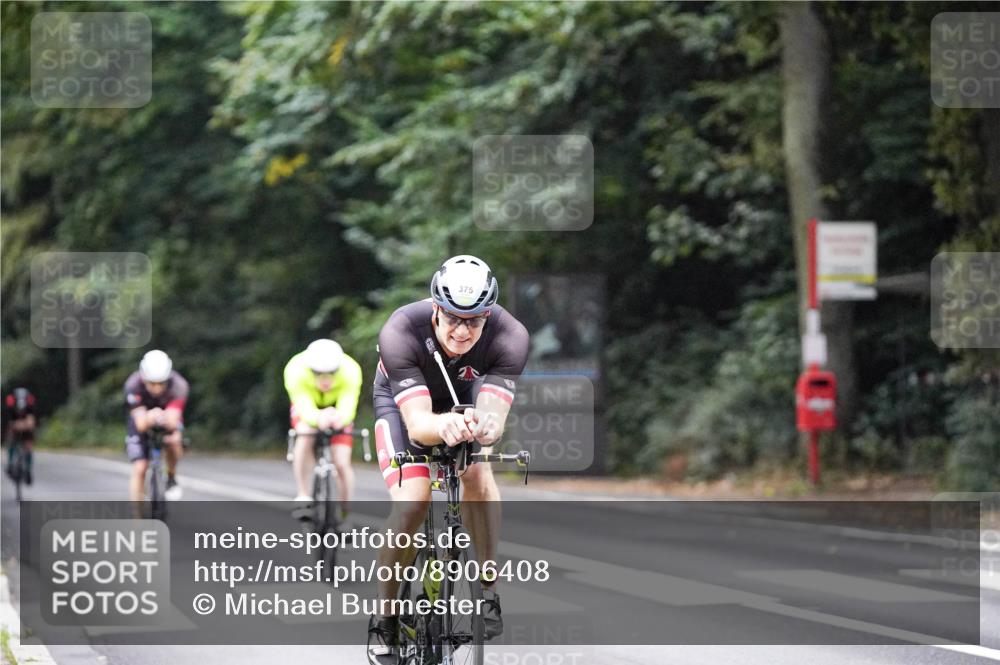 14.09.2025 - Stadtparktriathlon Michael Burmester http://msf.ph/oto/8906408 14.09.2025 09:09:06 Radfahren 323, 341, 352, 353, 375, 434 meine-sportfotos.de