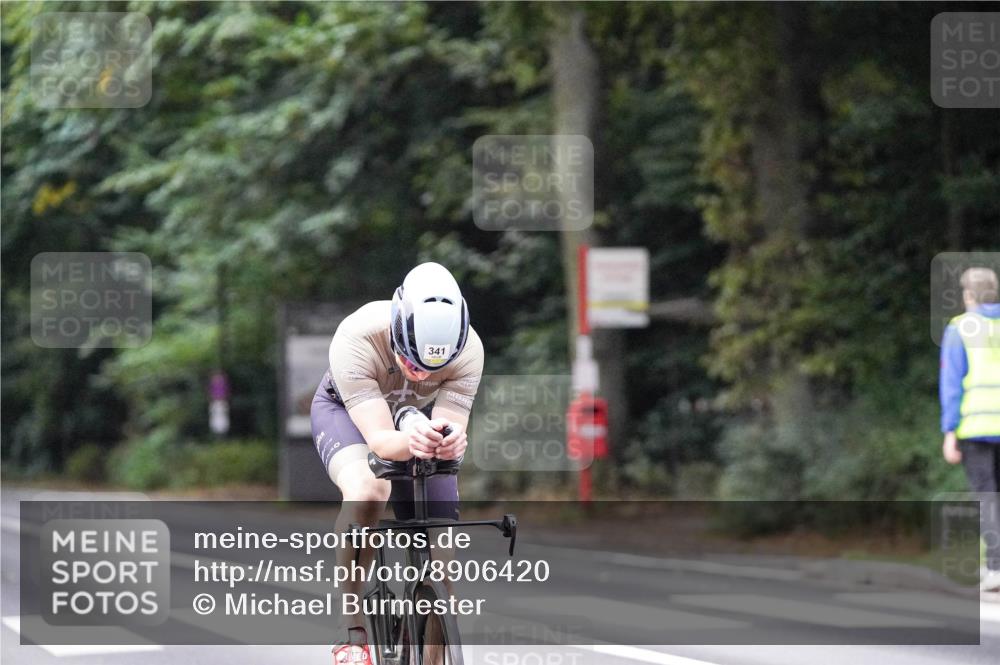 14.09.2025 - Stadtparktriathlon Michael Burmester http://msf.ph/oto/8906420 14.09.2025 09:09:15 Radfahren 341, 353, 379 meine-sportfotos.de