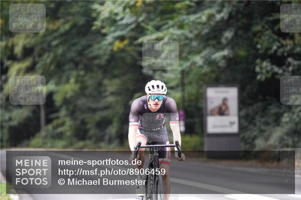 14.09.2025 - Stadtparktriathlon Michael Burmester http://msf.ph/oto/8906459 14.09.2025 09:09:39 Radfahren 399 meine-sportfotos.de