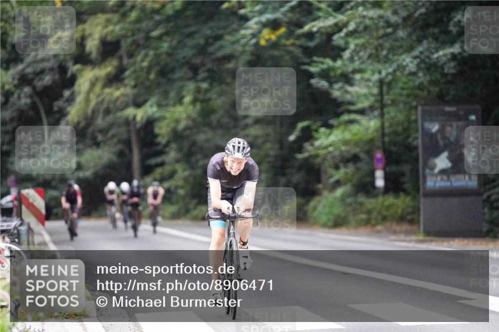 14.09.2025 - Stadtparktriathlon Michael Burmester http://msf.ph/oto/8906471 14.09.2025 09:09:58 Radfahren 311, 348, 350, 357, 387, 413, 432 meine-sportfotos.de