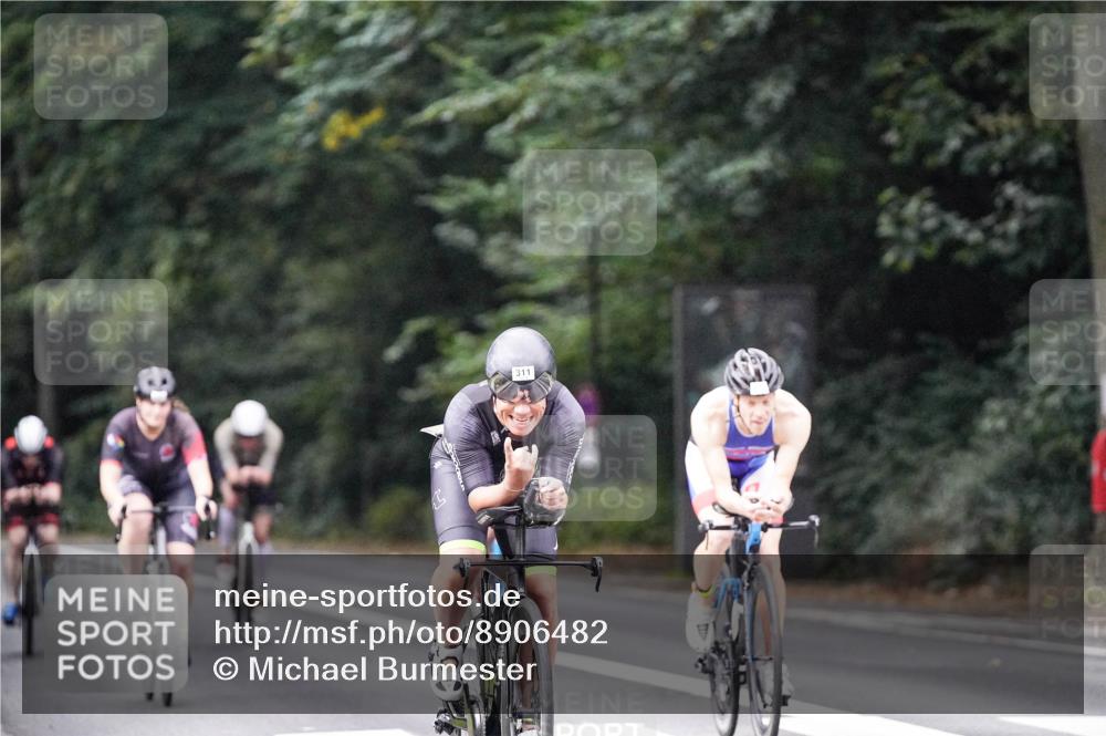 14.09.2025 - Stadtparktriathlon Michael Burmester http://msf.ph/oto/8906482 14.09.2025 09:10:03 Radfahren 311, 315, 328, 348, 350, 357, 387, 413, 414, 432 meine-sportfotos.de