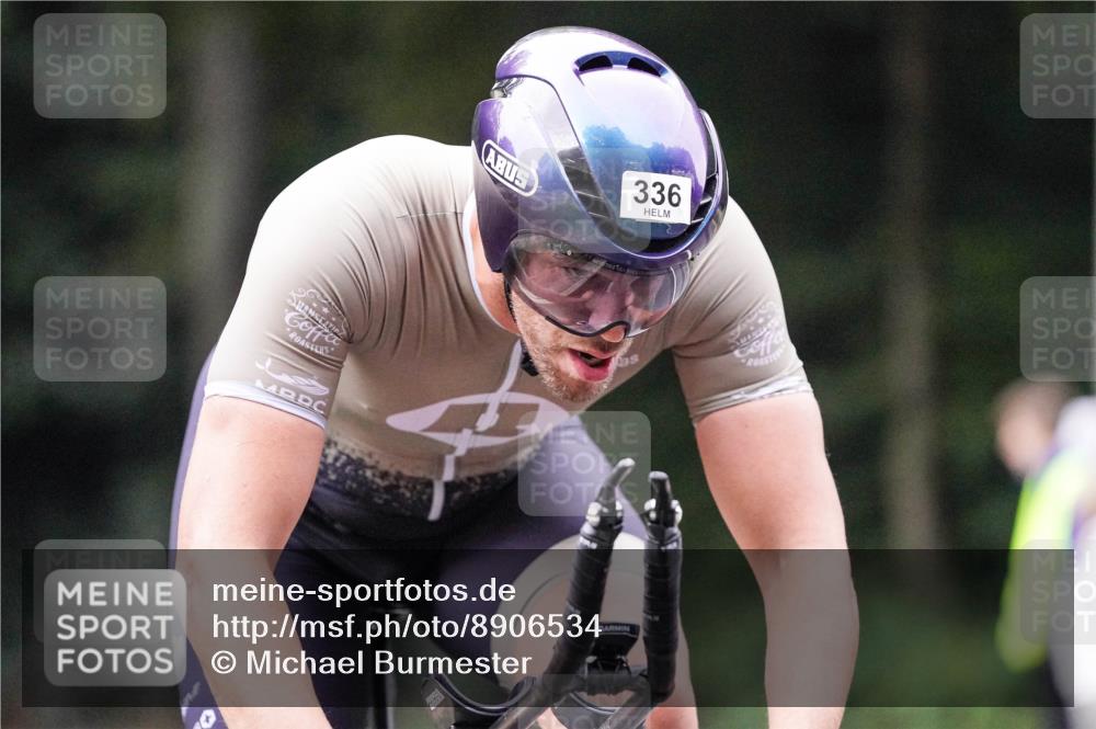 14.09.2025 - Stadtparktriathlon Michael Burmester http://msf.ph/oto/8906534 14.09.2025 09:10:23 Radfahren 336 meine-sportfotos.de