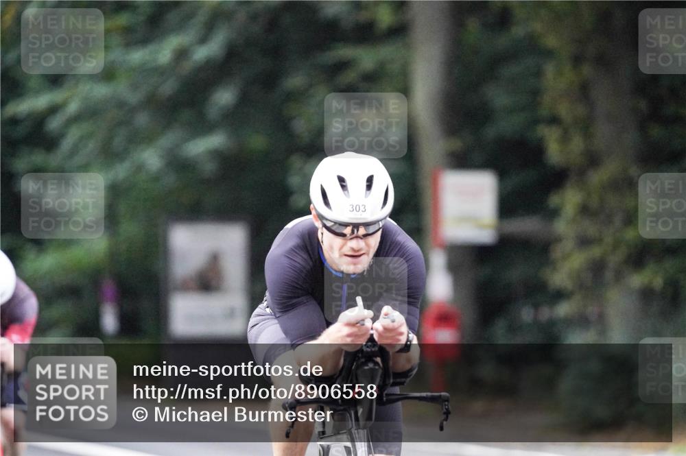 14.09.2025 - Stadtparktriathlon Michael Burmester http://msf.ph/oto/8906558 14.09.2025 09:10:36 Radfahren 303, 319, 325, 367, 369, 372, 395, 420 meine-sportfotos.de
